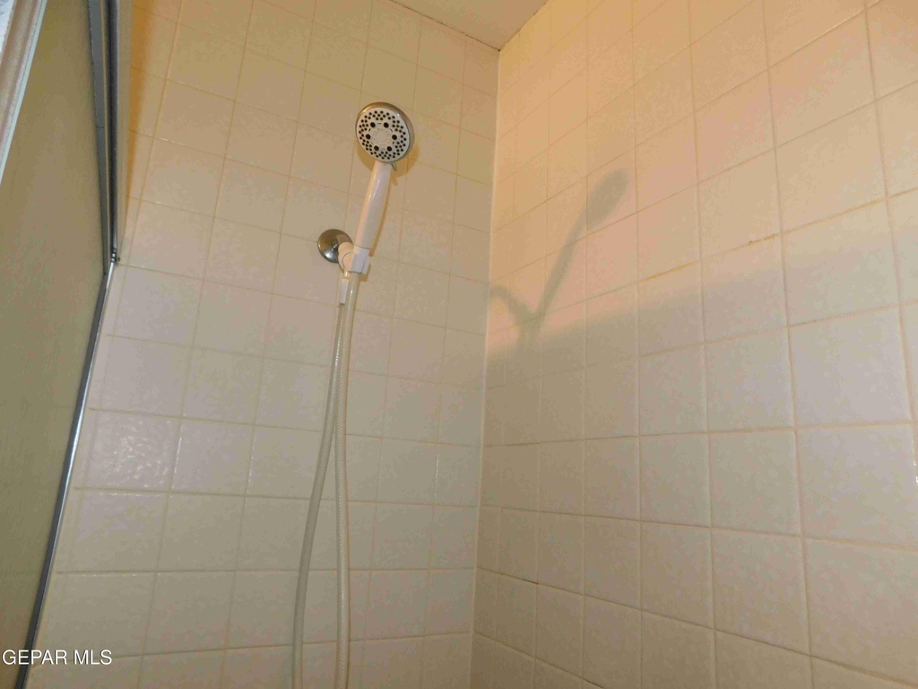 6400 Edgemere Boulevard - Photo 9