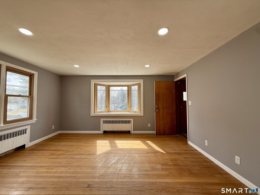 37 Alexander Avenue - Photo 2