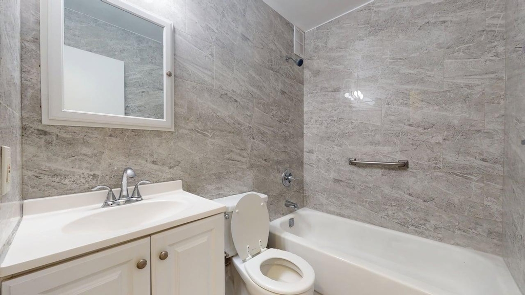 87-30 62nd Avenue - Photo 14