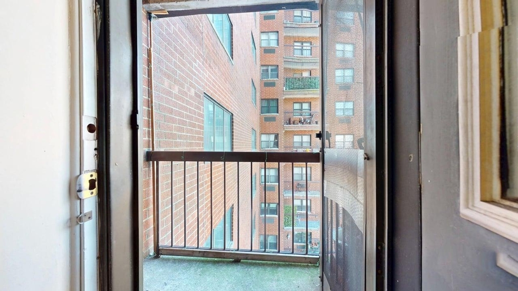 87-30 62nd Avenue - Photo 16