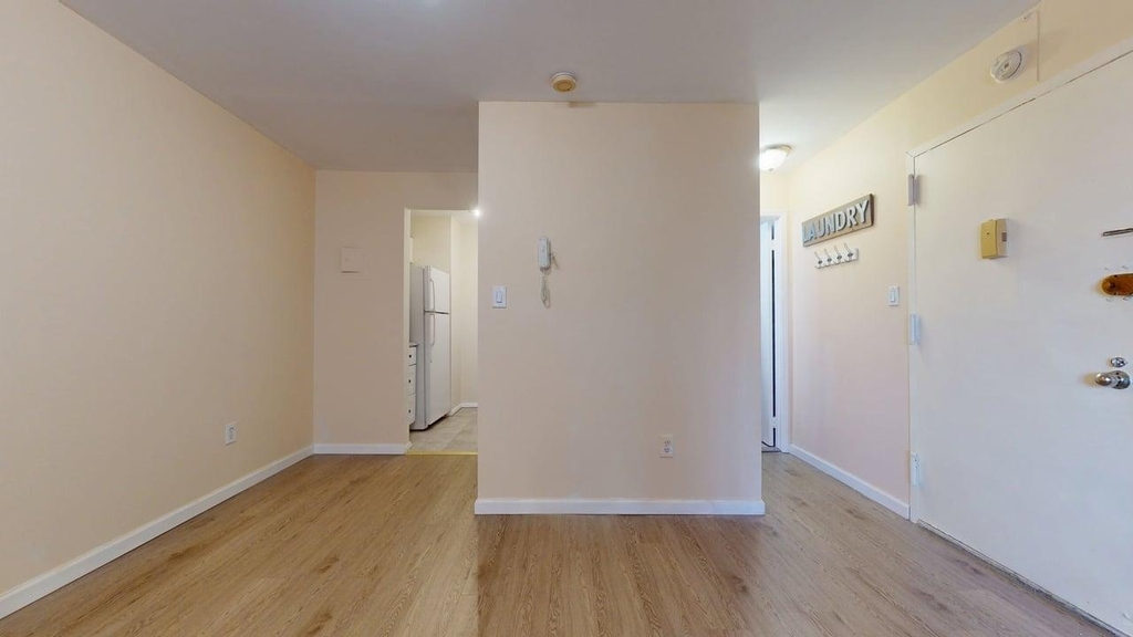 87-30 62nd Avenue - Photo 2