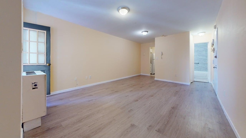 87-30 62nd Avenue - Photo 5