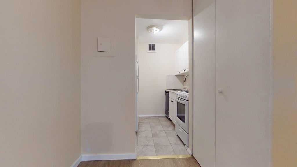 87-30 62nd Avenue - Photo 7