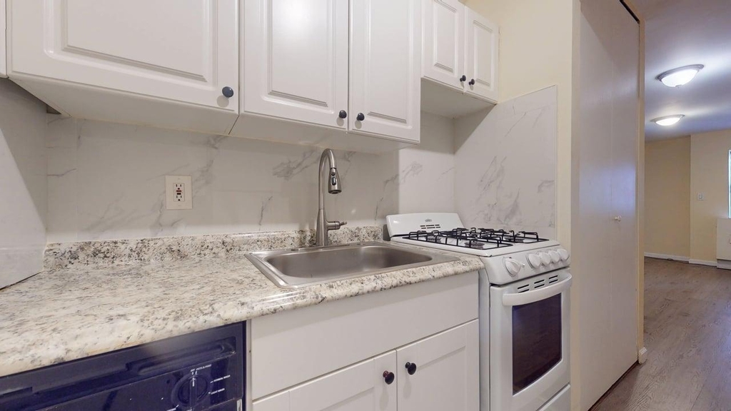 87-30 62nd Avenue - Photo 11