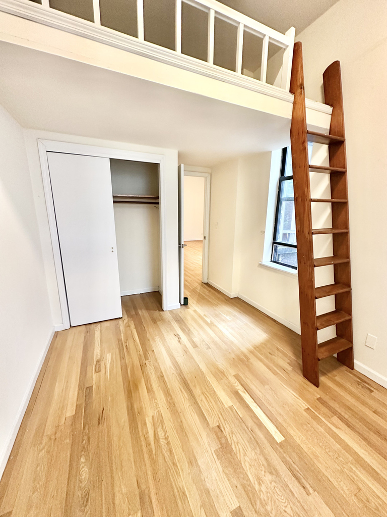  West 82nd Street - Photo 7