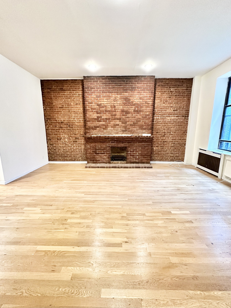  West 82nd Street - Photo 3
