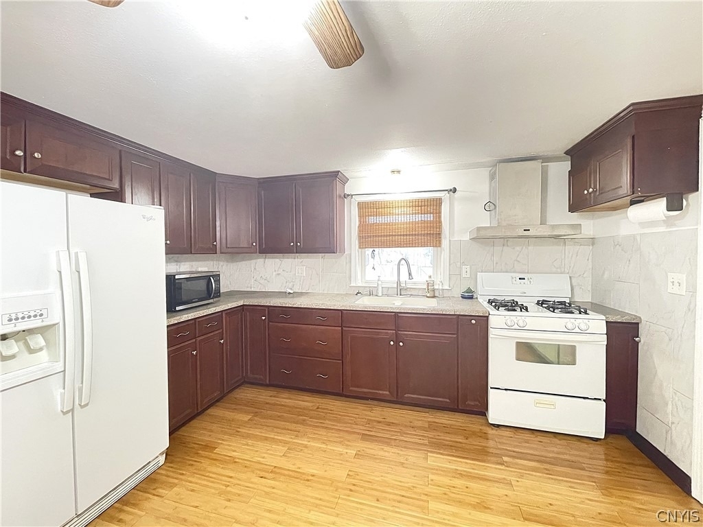 121 Wadsworth Road - Photo 8
