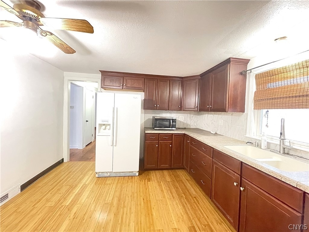 121 Wadsworth Road - Photo 7
