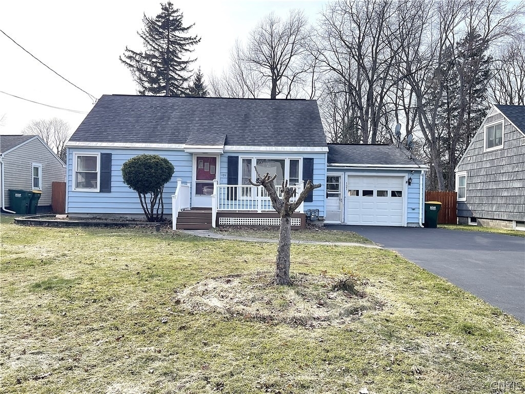 121 Wadsworth Road - Photo 1