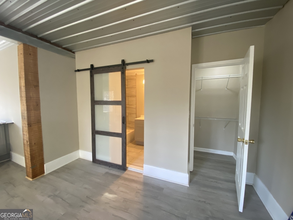 323 The Plaza - Photo 3