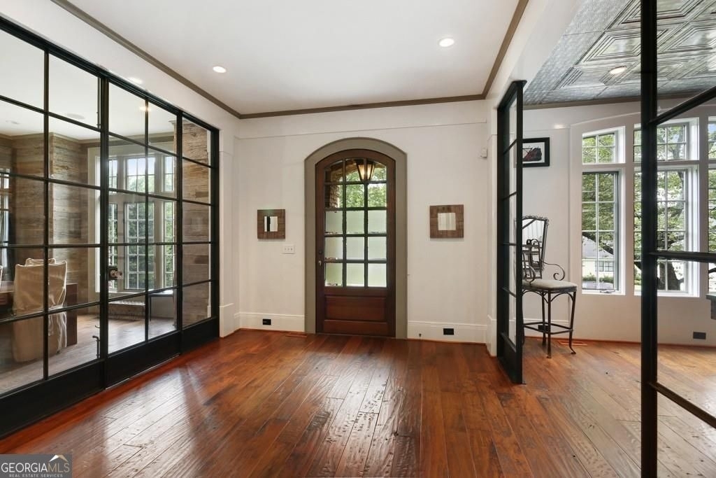 1692 Friar Tuck Road - Photo 3