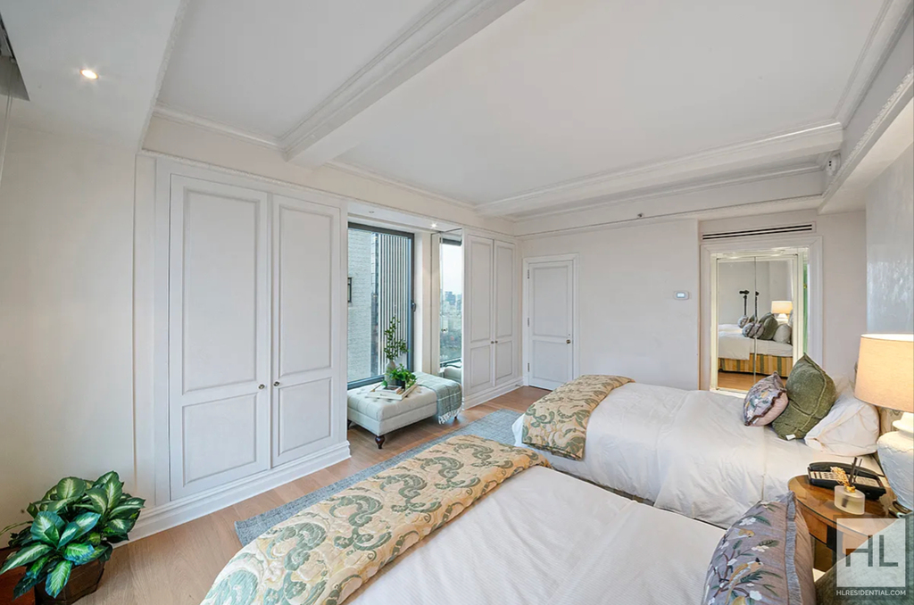 Central Park South - Photo 13