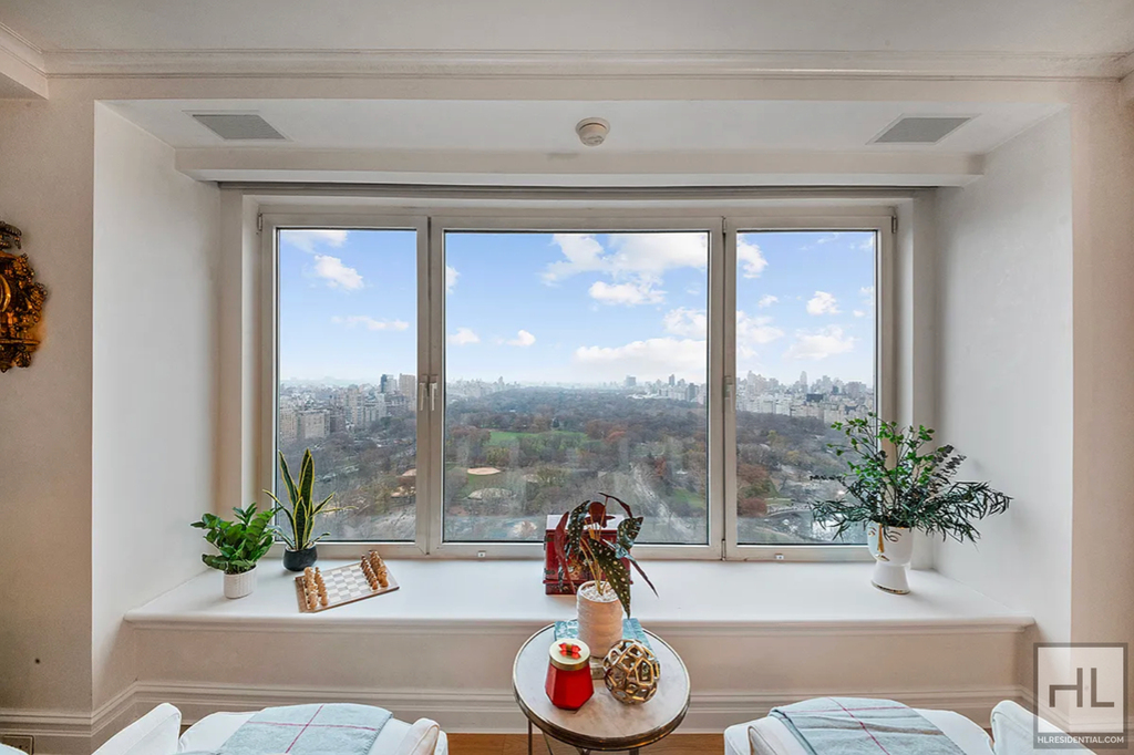 Central Park South - Photo 15