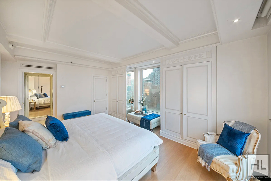 Central Park South - Photo 8