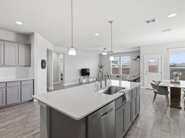 16032 Farringdon Way - Photo 4