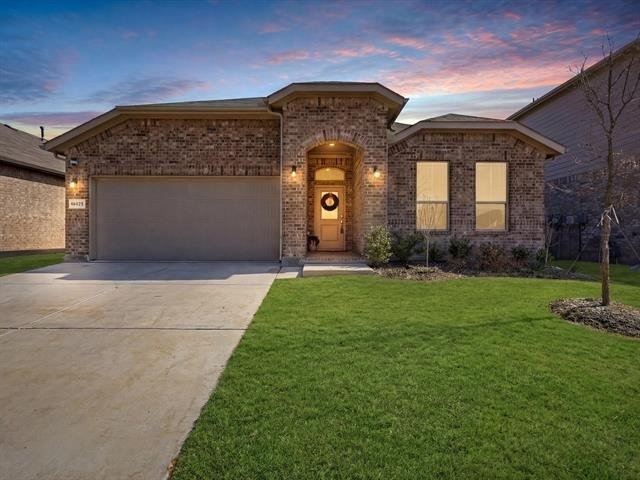 16032 Farringdon Way - Photo 0