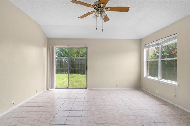 3300 Creekwood Drive - Photo 4