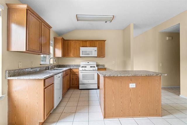 3300 Creekwood Drive - Photo 8