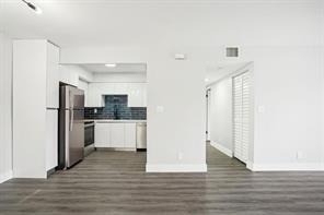 3244 Nw 84th Avenue - Photo 3