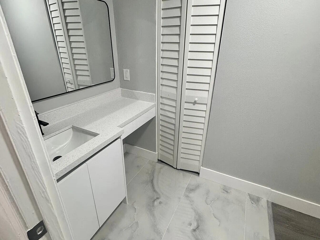 3244 Nw 84th Avenue - Photo 9