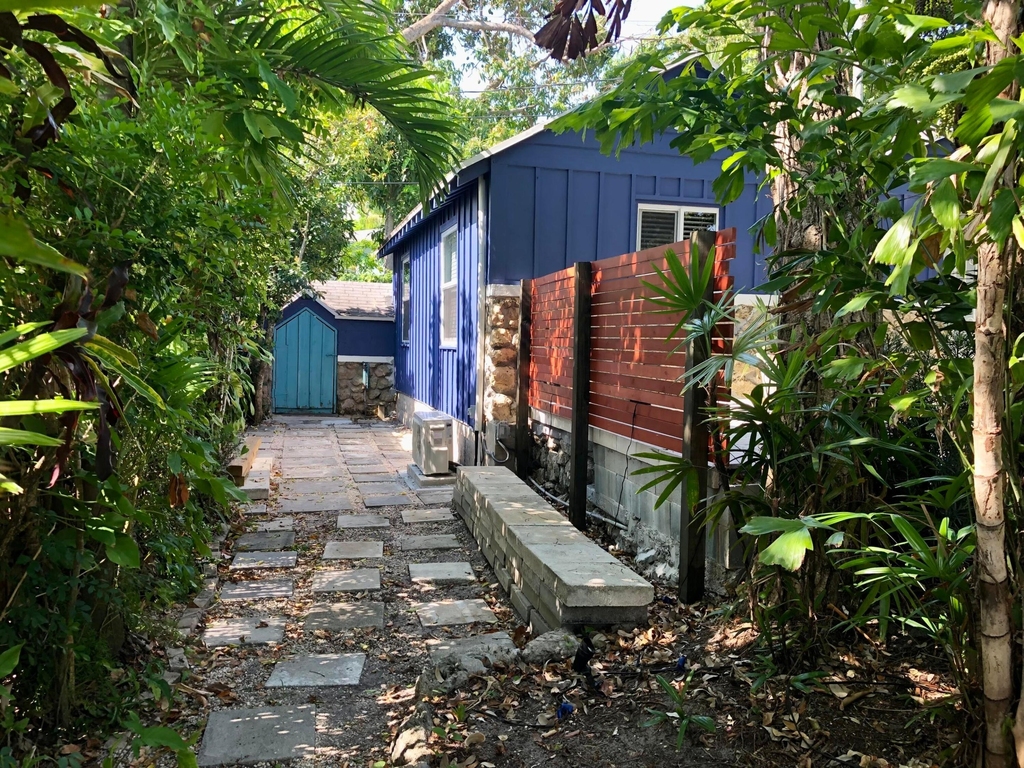 824 35th Street - Photo 3
