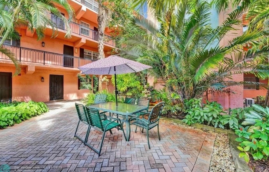610 Tennis Club Drive - Photo 3