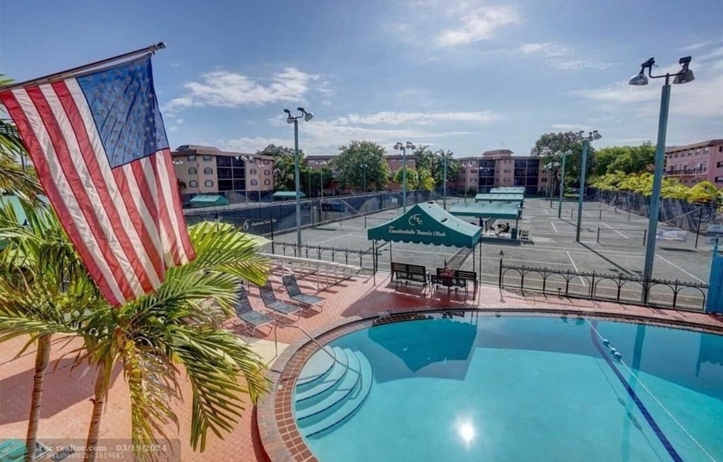 610 Tennis Club Drive - Photo 4