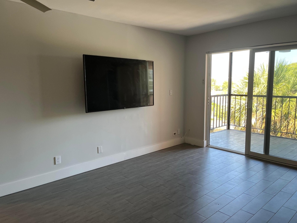 610 Tennis Club Drive - Photo 18