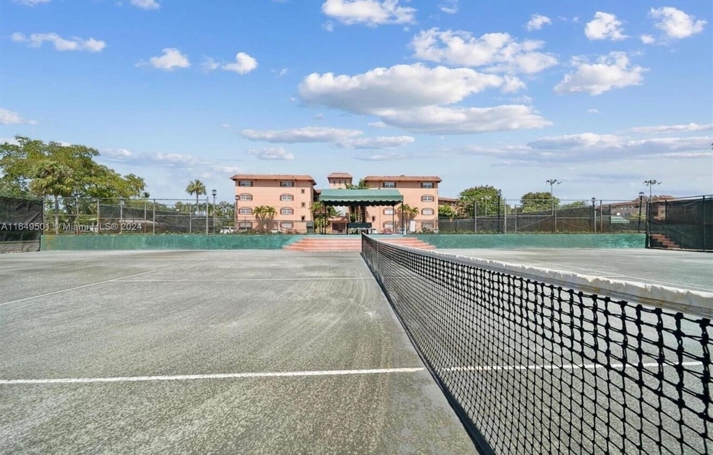 610 Tennis Club Drive - Photo 8