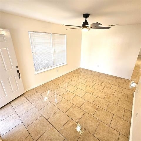 1810 Wiseman Avenue - Photo 2