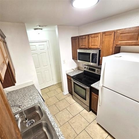 1810 Wiseman Avenue - Photo 3