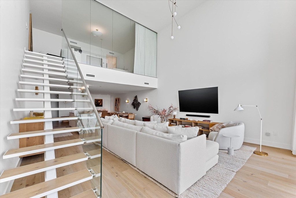 1040 Biscayne Boulevard - Photo 10