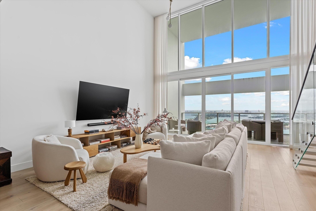 1040 Biscayne Boulevard - Photo 8