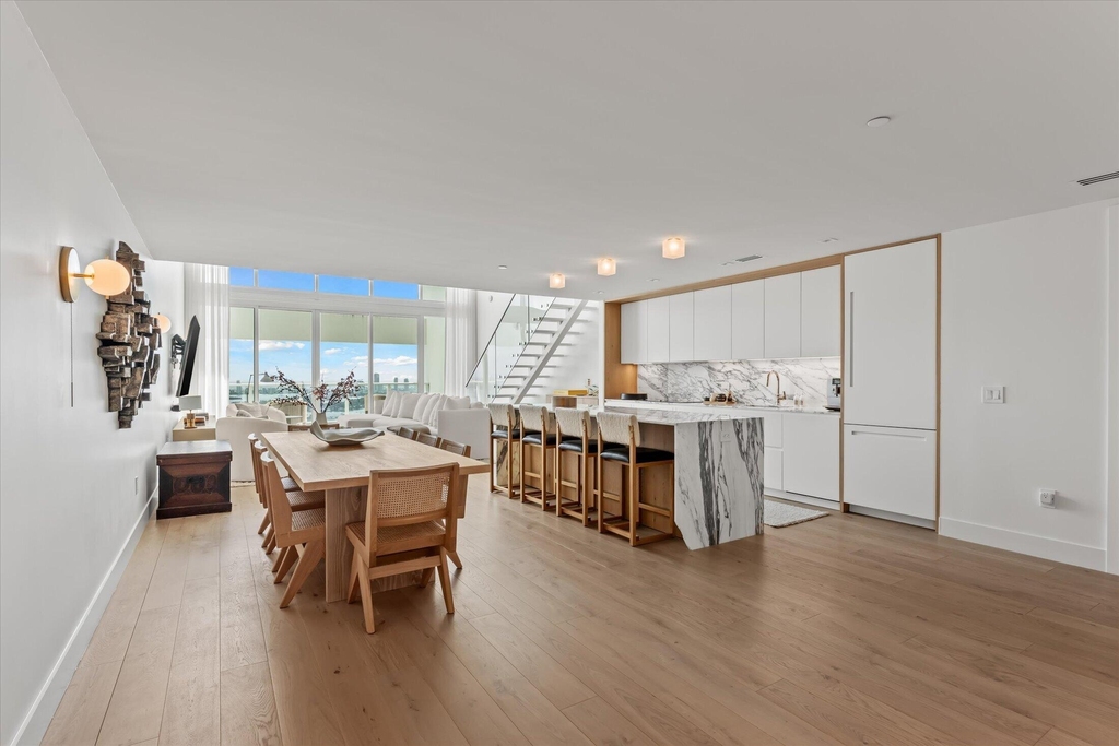 1040 Biscayne Boulevard - Photo 1