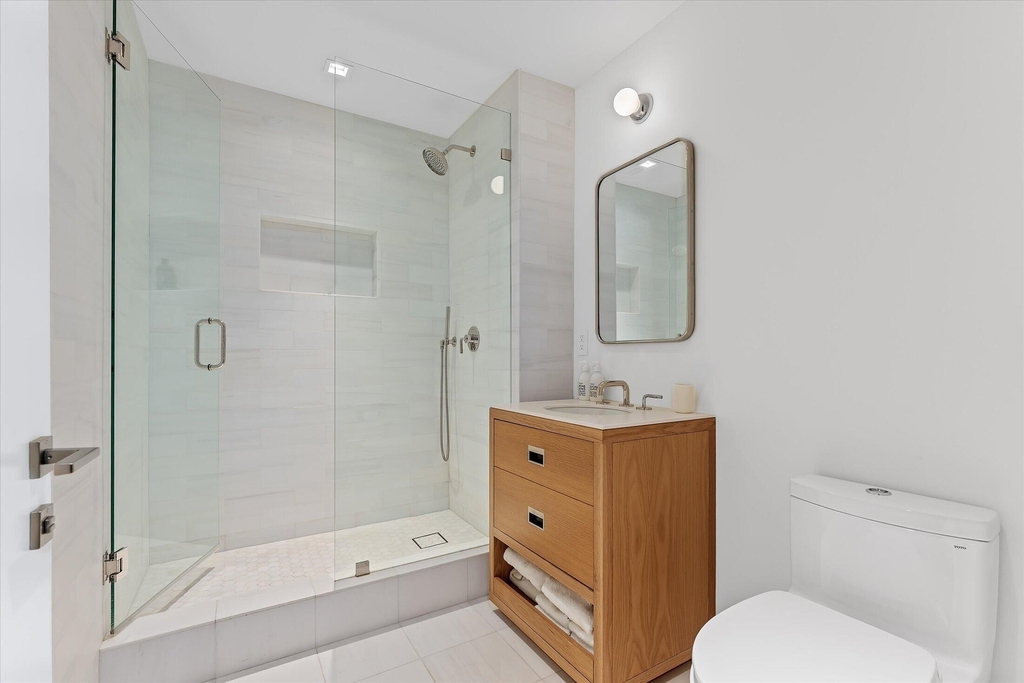 1040 Biscayne Boulevard - Photo 18