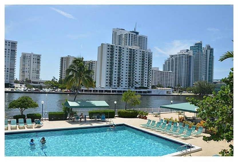 1000 Parkview Drive - Photo 12