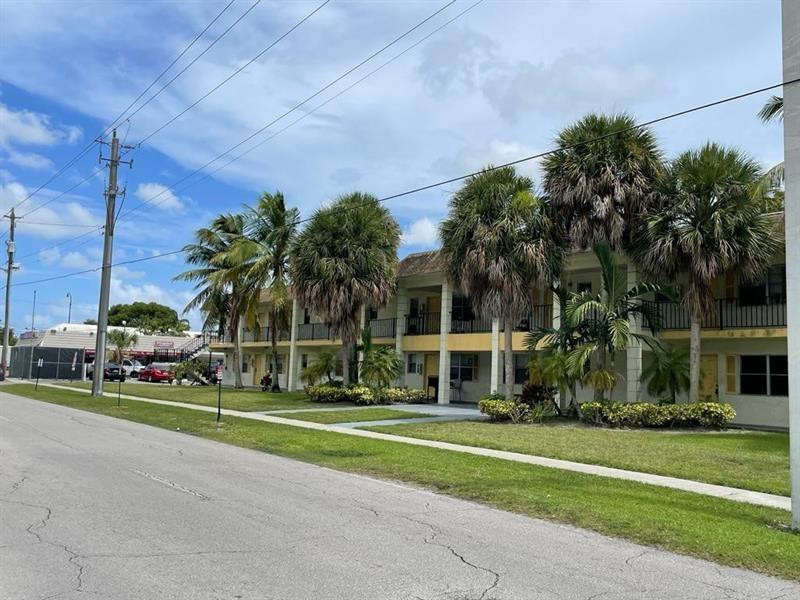 4160 Nw 21st Street - Photo 4