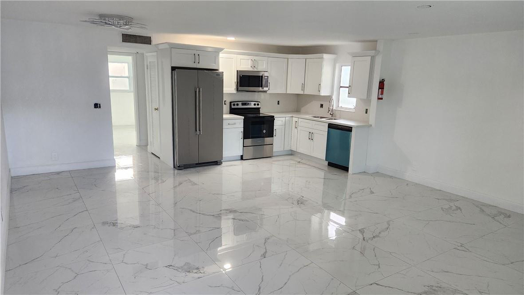 4160 Nw 21st Street - Photo 7