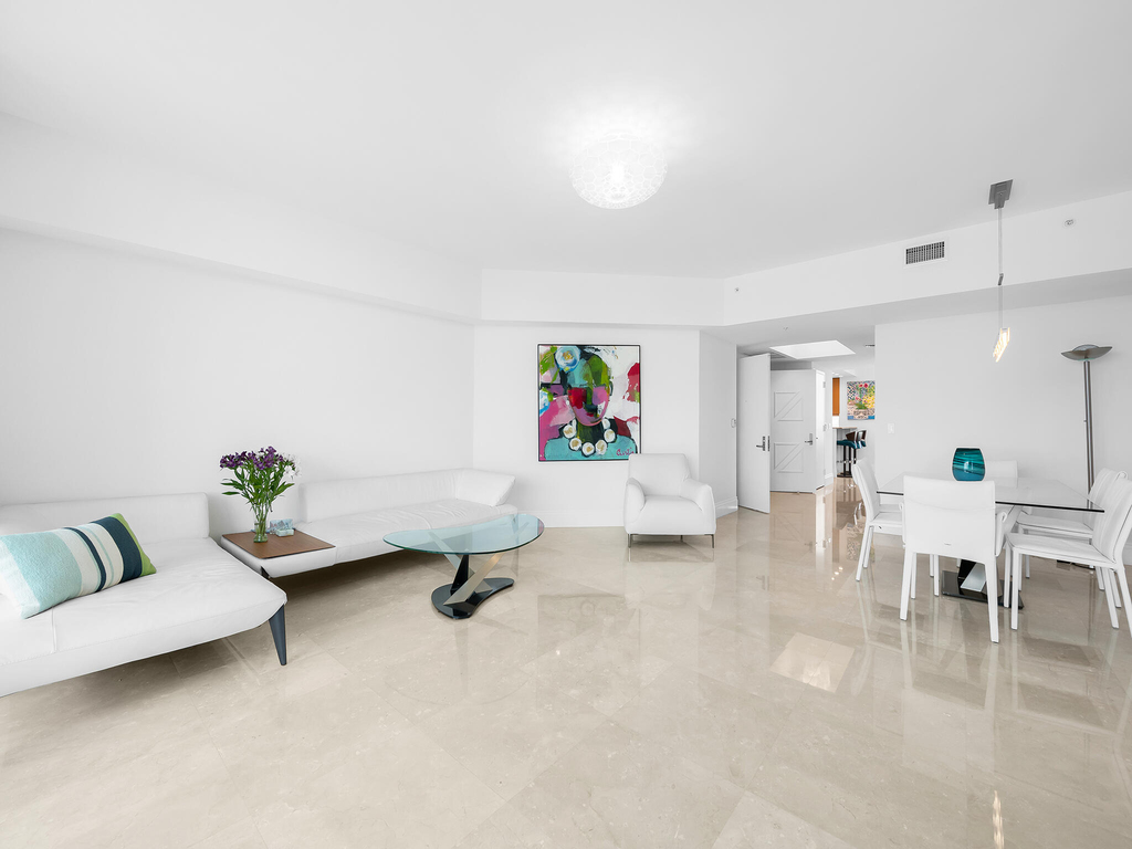 333 Las Olas Way - Photo 3