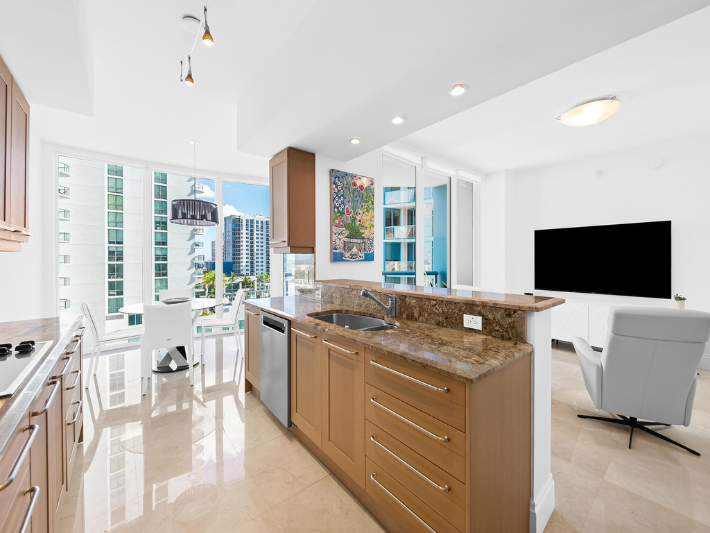 333 Las Olas Way - Photo 9