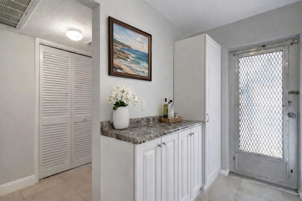 4500 N Federal Highway - Photo 1