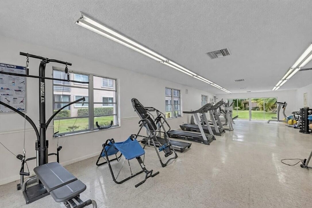 4500 N Federal Highway - Photo 12