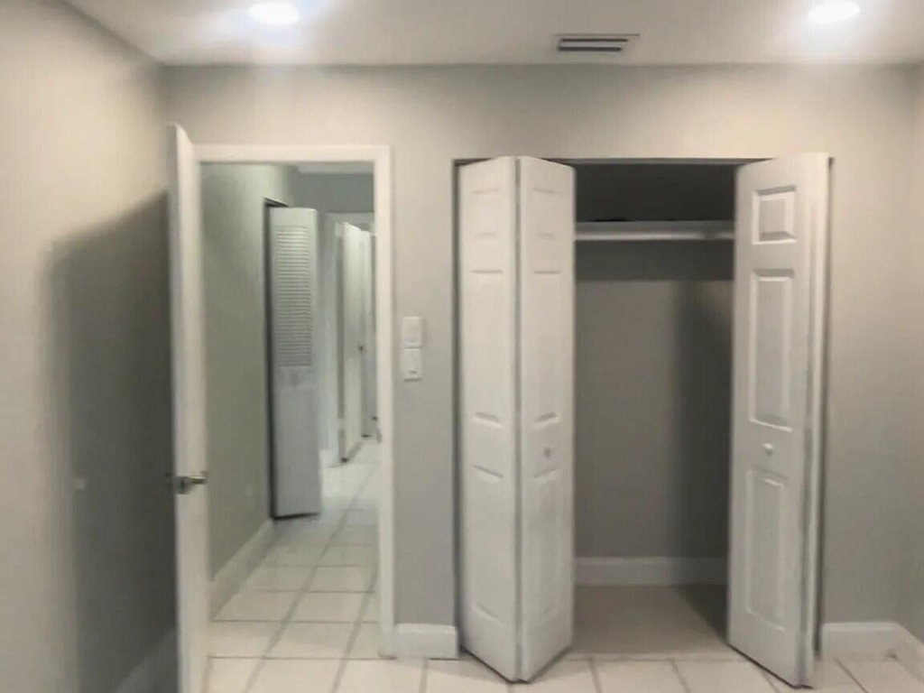 9402 Nw 81st Court - Photo 5