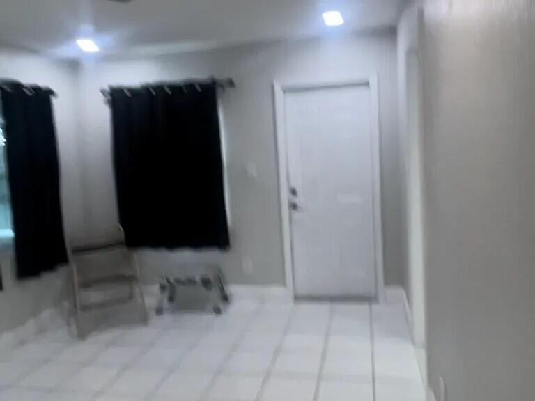 9402 Nw 81st Court - Photo 2