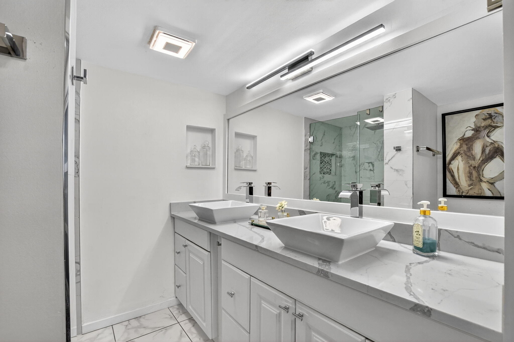 20 Royal Palm Way - Photo 25