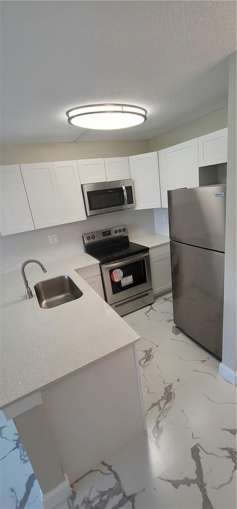 2771 Riverside Drive - Photo 2