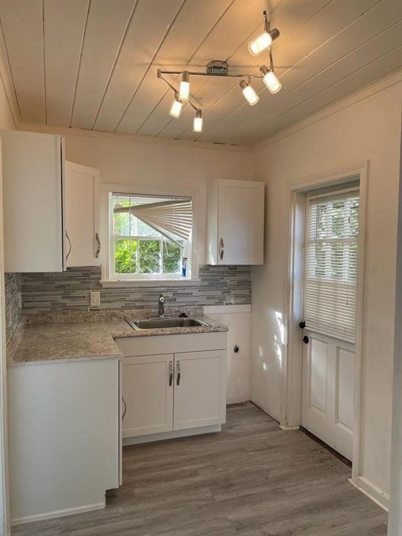 104 Ne 4th Avenue - Photo 1