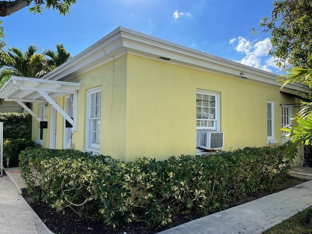 104 Ne 4th Avenue - Photo 0