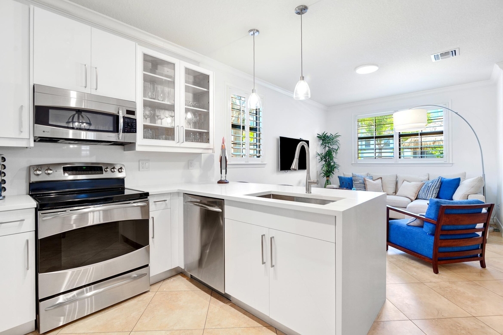 861 S Ocean Boulevard - Photo 0