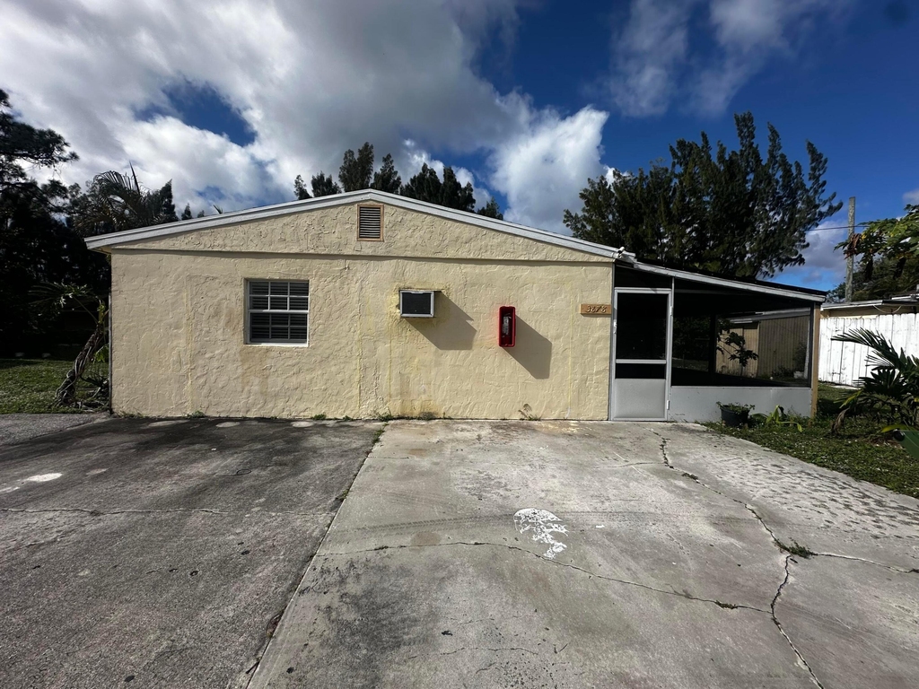 3874 N 7th Ave Avenue N - Photo 5